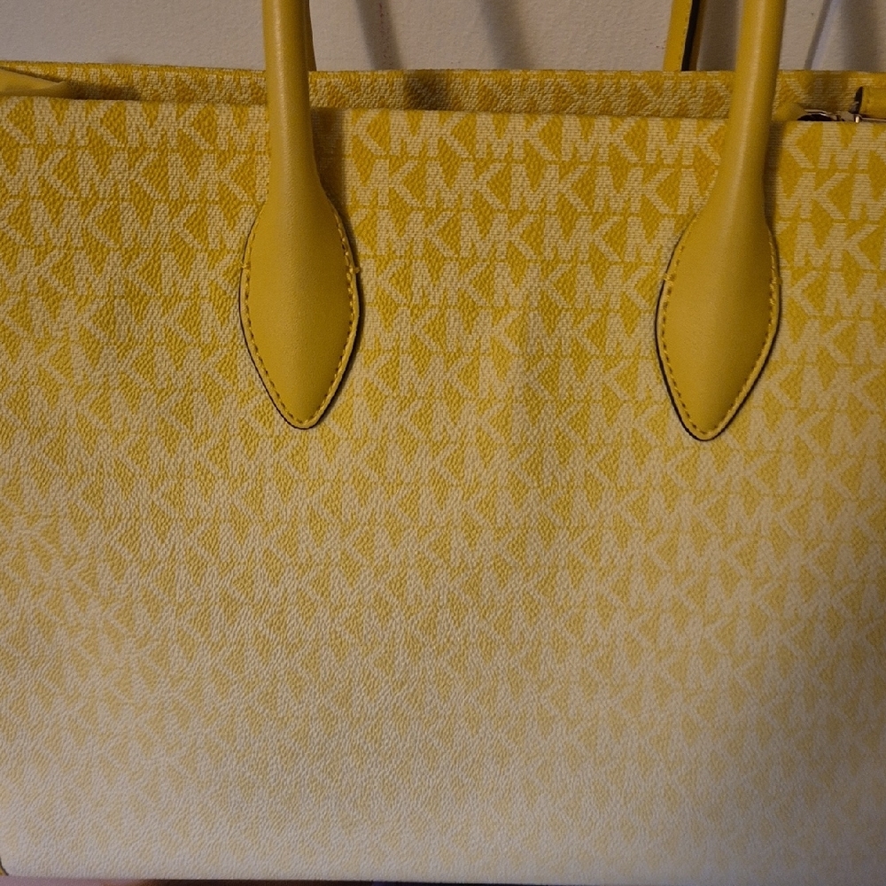 Michael Kors Vibrant Yellow and Cream Tote - Picture 9 of 13